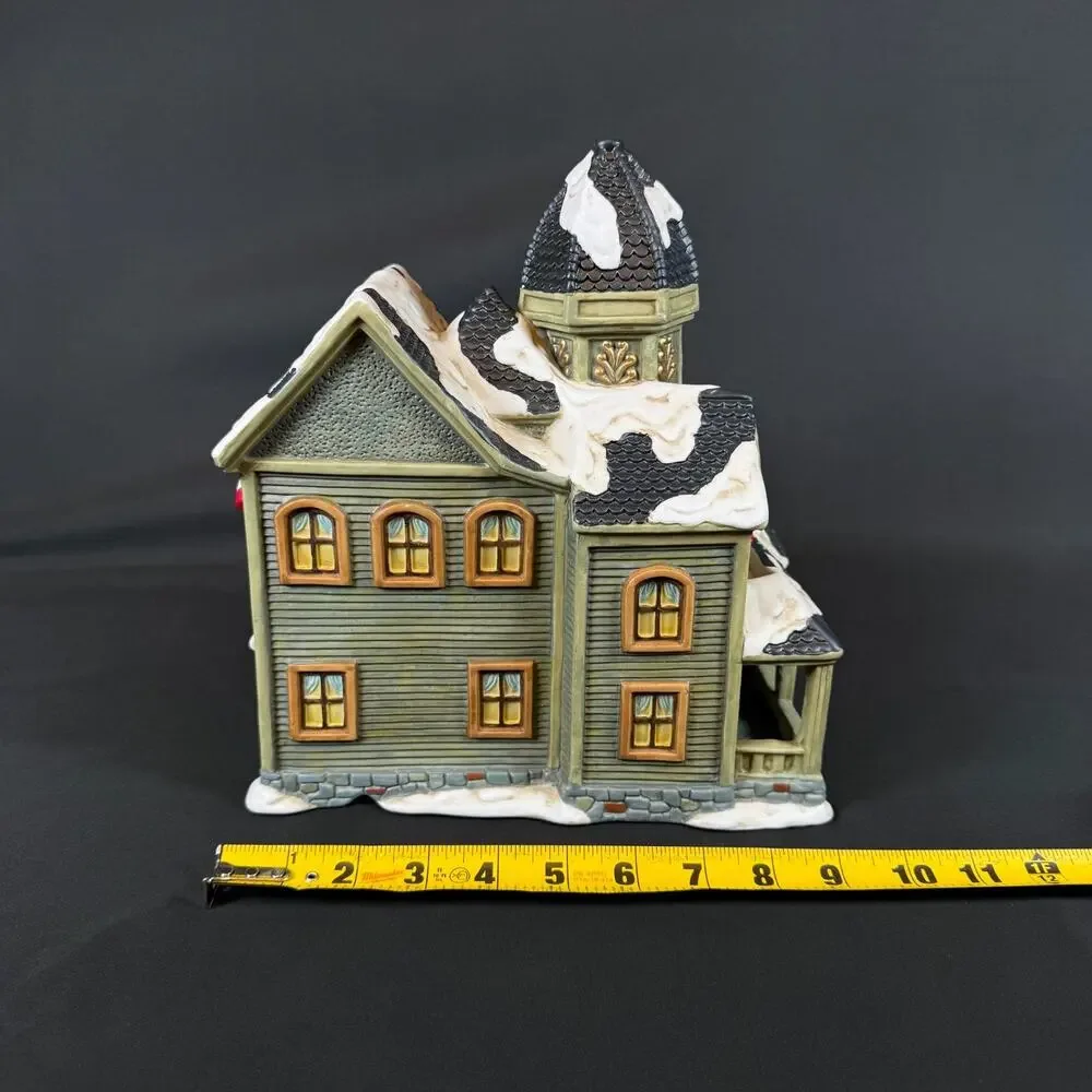 Village Square Holiday 9-pc Starter Set Christmas Village 2002 light house
